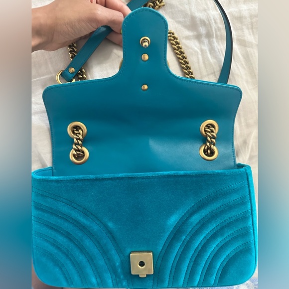 Authentic GUCCI GG MARMONT VELVET SHOULDER BAG - Picture 6 of 8